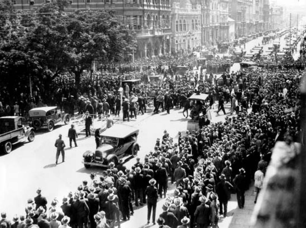 Reprint on paper with W/M Commonwealth of Australia 1933-1952 y. Free Shipping !