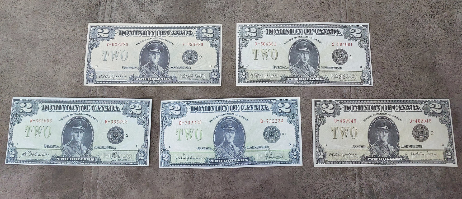 Dominion of Canada 2 Dollar 1923 Notes with Black Seals