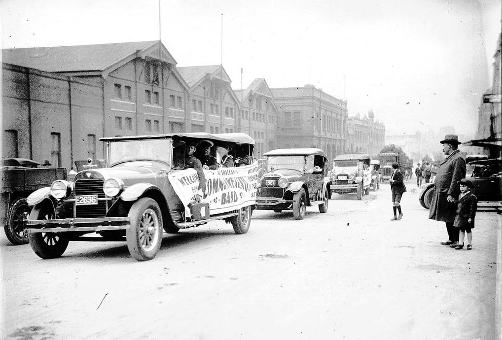 Reprint on paper with W/M Commonwealth of Australia 1923-1933 y. Free Shipping !